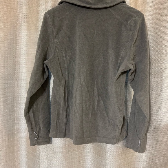 2 jackets in one!  Columbia purple raincoat with zip in fleece jacket. - Picture 4 of 14